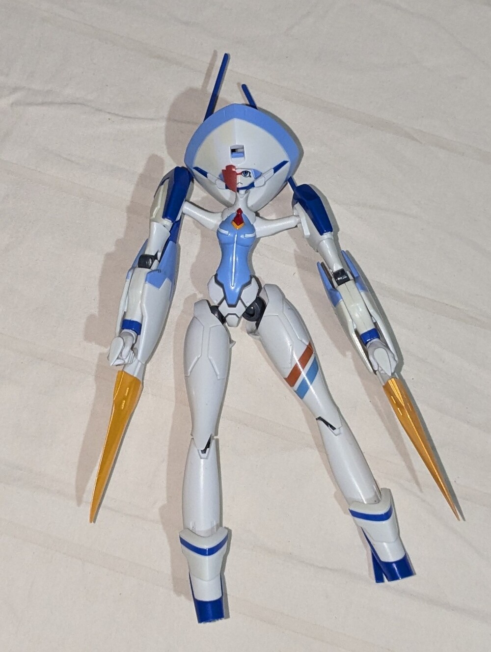Robot Spirits Delphinium Figure - Darling in the Franxx